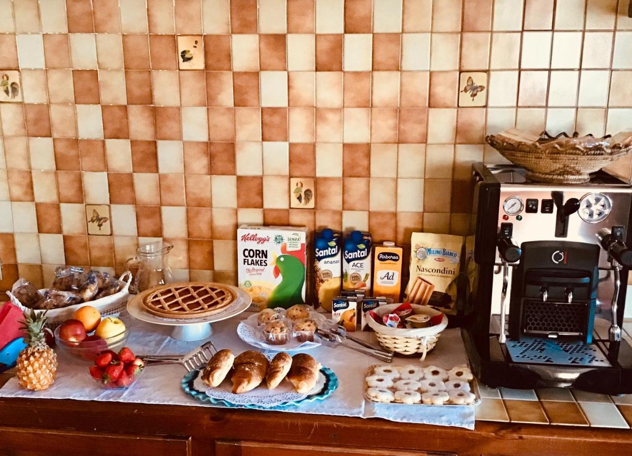 L'Asfodelo Bed & Breakfast Ла Мадалена Екстериор снимка
