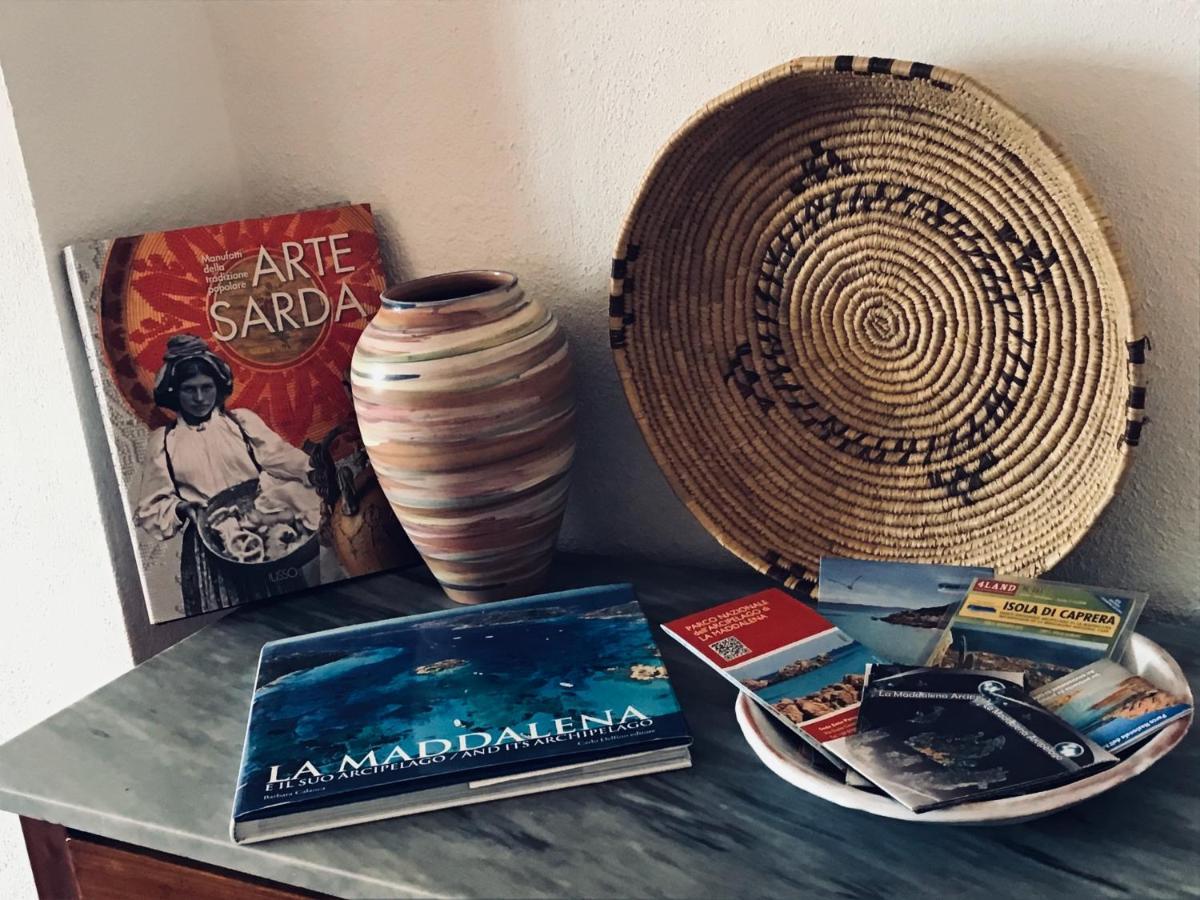 L'Asfodelo Bed & Breakfast Ла Мадалена Екстериор снимка