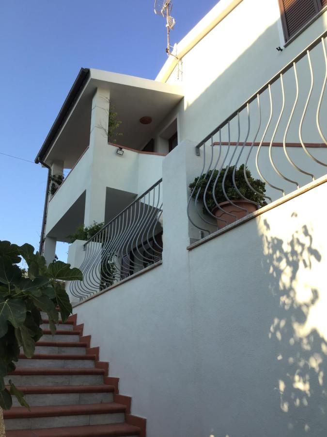 L'Asfodelo Bed & Breakfast Ла Мадалена Екстериор снимка