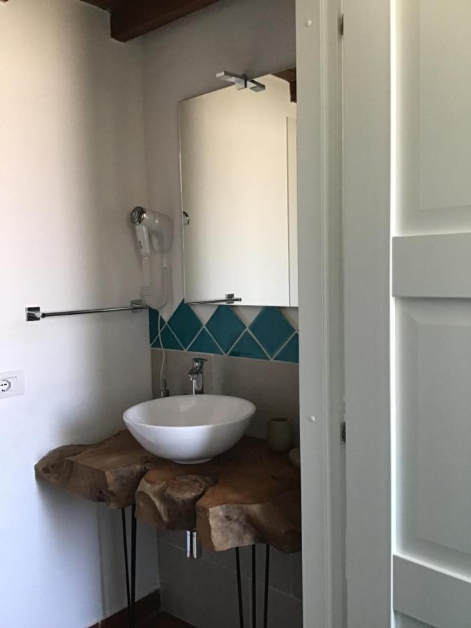 L'Asfodelo Bed & Breakfast Ла Мадалена Екстериор снимка